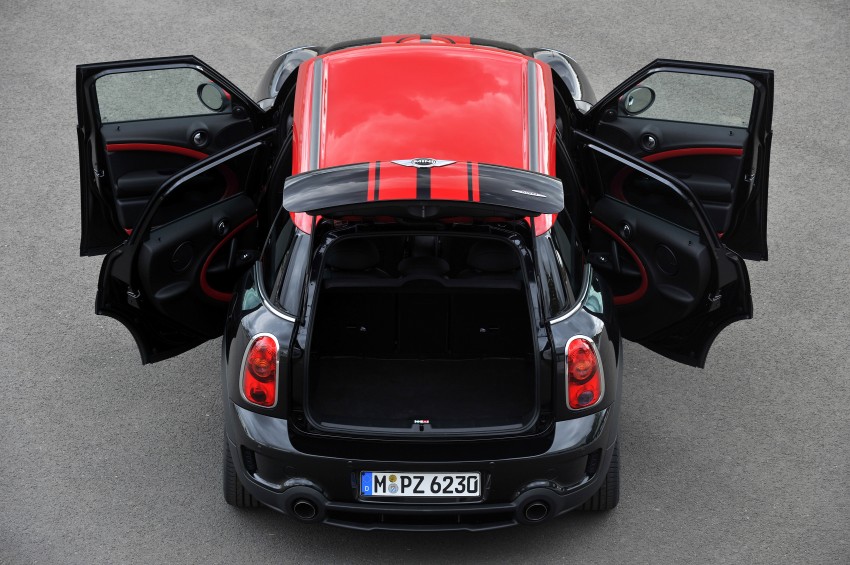 MINI Countryman John Cooper Works – JCW power now available with four doors and all wheel drive 130051