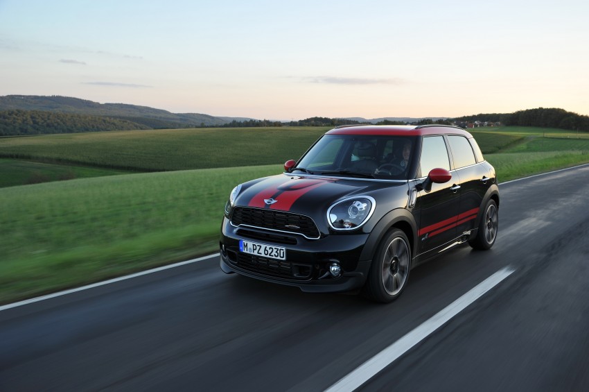 MINI Countryman John Cooper Works – JCW power now available with four doors and all wheel drive 130052