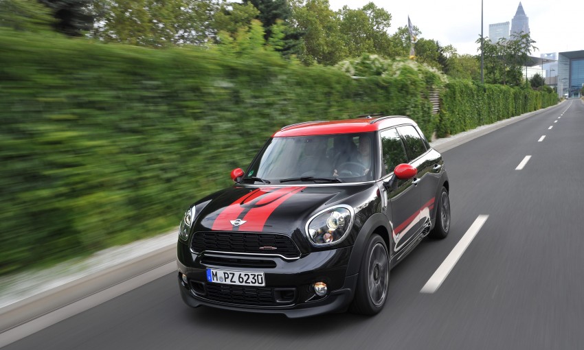 MINI Countryman John Cooper Works – JCW power now available with four doors and all wheel drive 130062