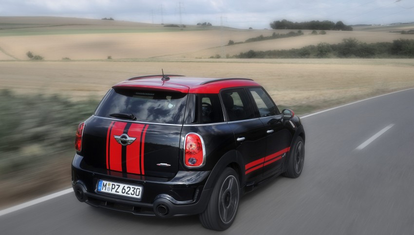 MINI Countryman John Cooper Works – JCW power now available with four doors and all wheel drive 130065