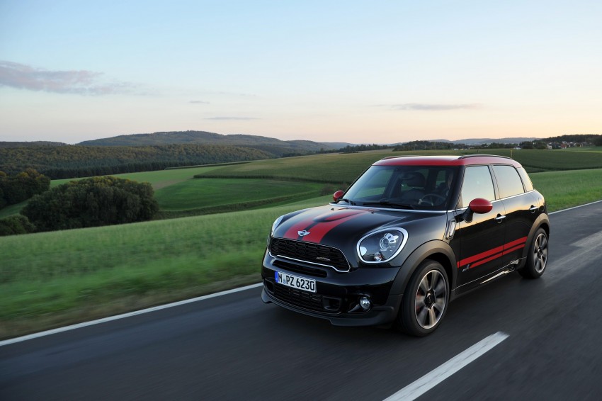 MINI Countryman John Cooper Works – JCW power now available with four doors and all wheel drive 130069