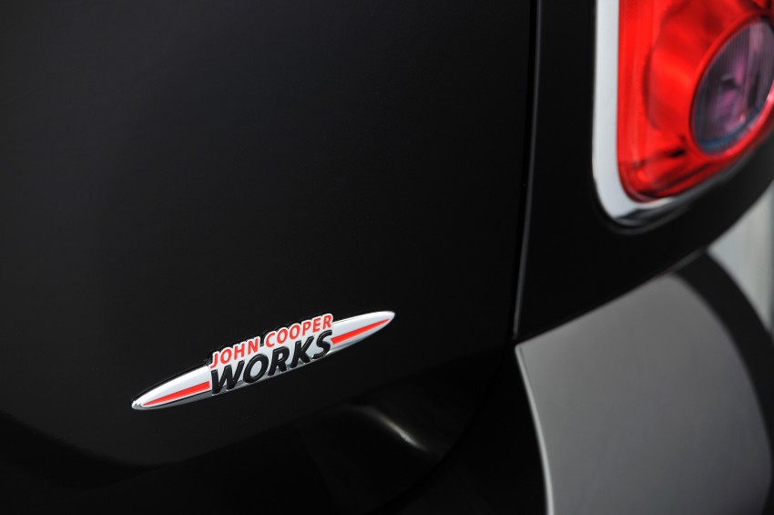 MINI Countryman John Cooper Works – JCW power now available with four doors and all wheel drive 130070