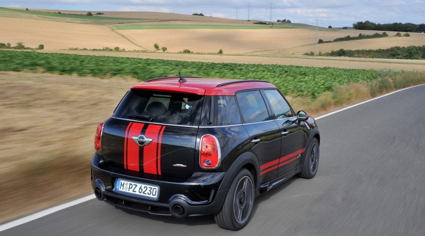 MINI Countryman John Cooper Works – JCW power now available with four doors and all wheel drive 130071