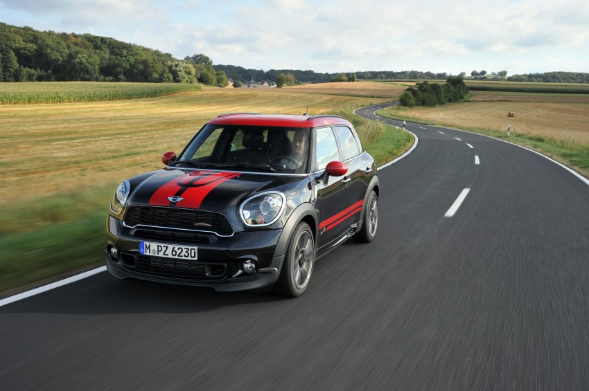 MINI Countryman John Cooper Works – JCW power now available with four doors and all wheel drive 130083