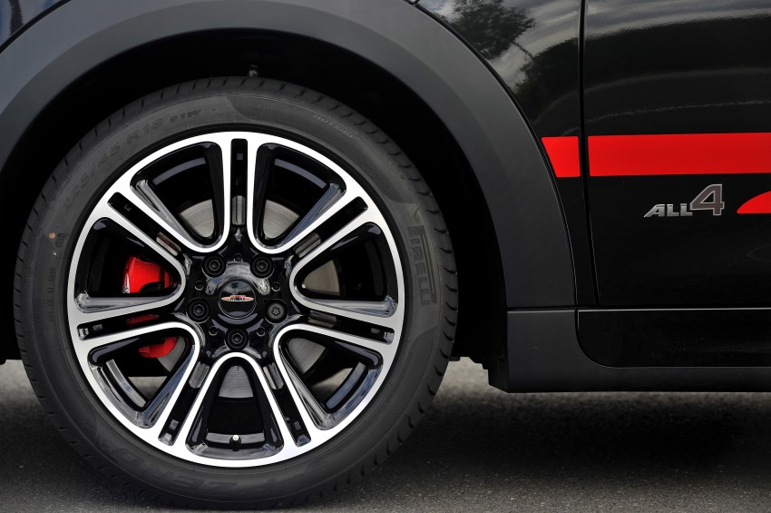 MINI Countryman John Cooper Works – JCW power now available with four doors and all wheel drive 130086