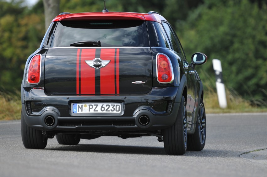 MINI Countryman John Cooper Works – JCW power now available with four doors and all wheel drive 130114