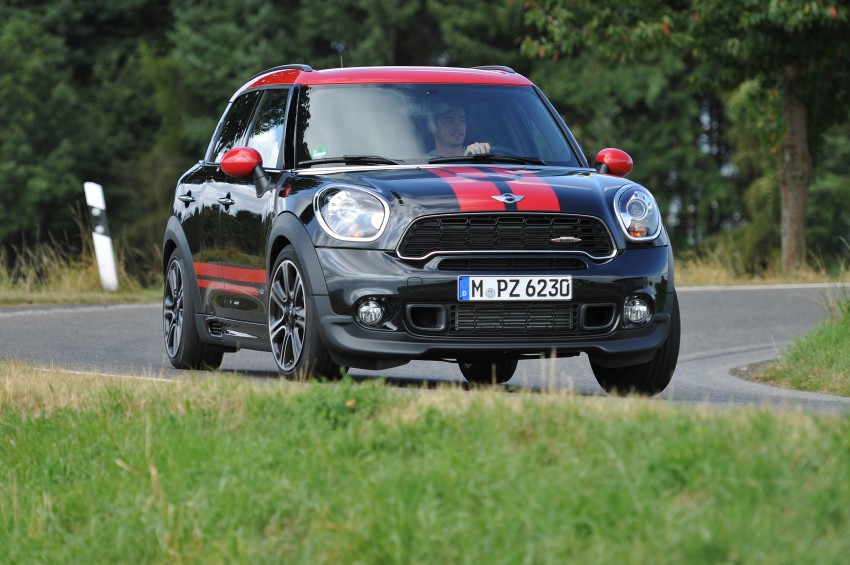 MINI Countryman John Cooper Works – JCW power now available with four doors and all wheel drive 130115