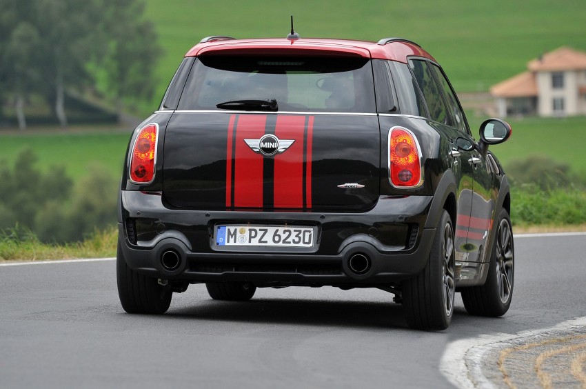 MINI Countryman John Cooper Works – JCW power now available with four doors and all wheel drive 130116