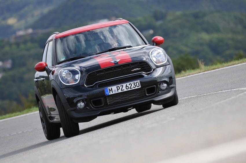 MINI Countryman John Cooper Works – JCW power now available with four doors and all wheel drive 130132