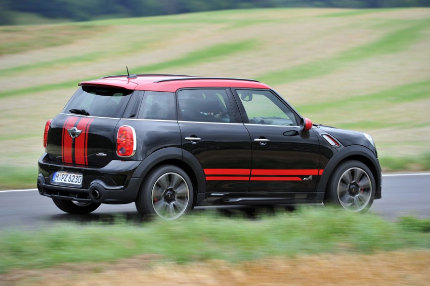 MINI Countryman John Cooper Works – JCW power now available with four doors and all wheel drive 130133