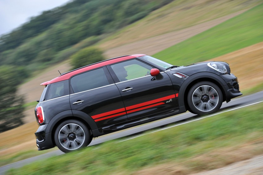 MINI Countryman John Cooper Works – JCW power now available with four doors and all wheel drive 130135