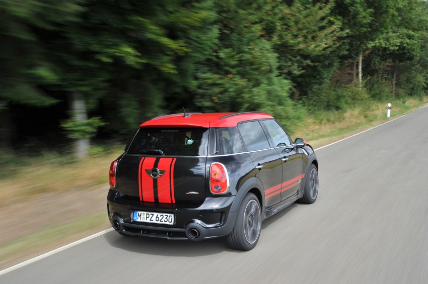 MINI Countryman John Cooper Works – JCW power now available with four doors and all wheel drive 130136