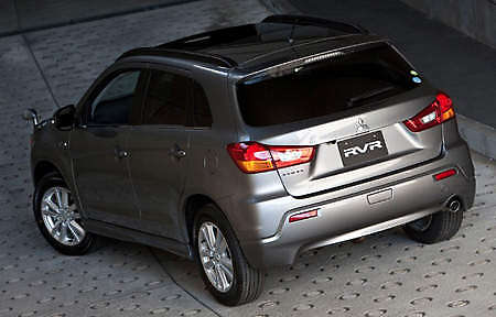 Mitsubishi RVR crossover launched in Japan!