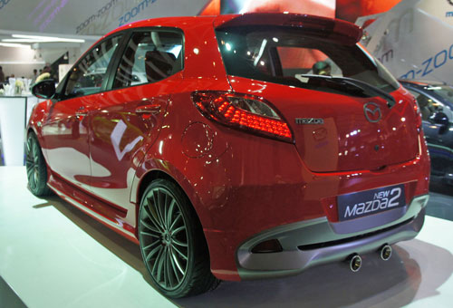 Mazda 2 receives “facelift” at the Indonesian Motor Show