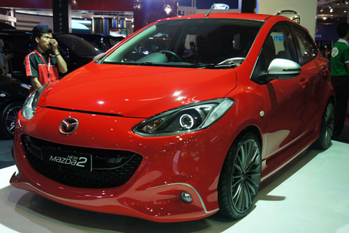 Mazda 2 receives “facelift” at the Indonesian Motor Show