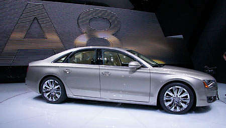 Detroit 2010: flagship A8 at the Audi stand