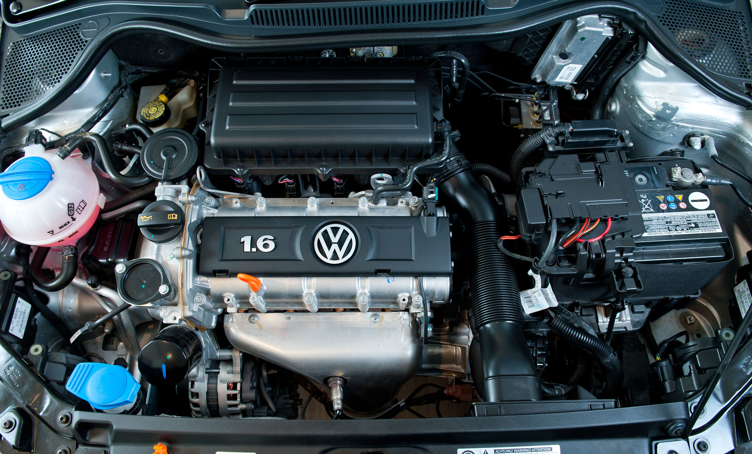 1.4 mpi. Двигатель Volkswagen Polo 1.4. ДВС Фольксваген поло седан 1.6. Двигатель поло седан 1.6 105. Двигатель Volkswagen Polo 1.6.