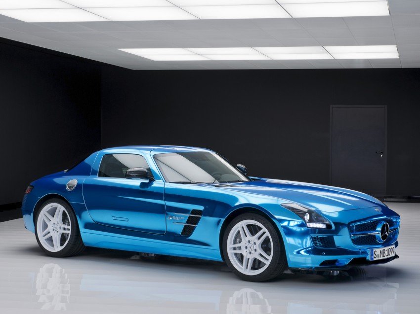 Mercedes-Benz SLS AMG Electric Drive shown in Paris: world’s most powerful production EV 134219