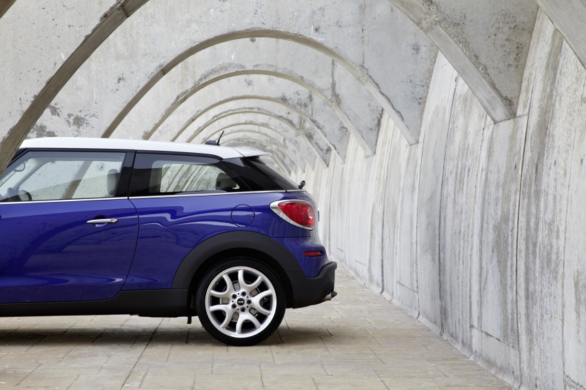 MINI Paceman joins the family, makes it seven 131323