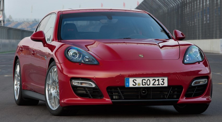 Porsche Panamera GTS – 430 hp and 520 Nm 76996