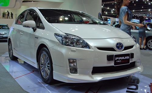 Bangkok Motor Show: TRD Sportivo Prius and Corolla Altis