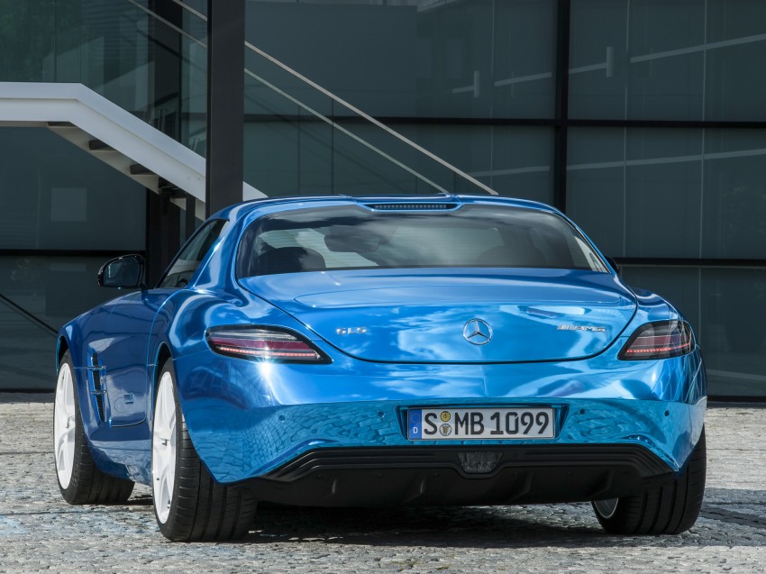 Mercedes-Benz SLS AMG Electric Drive shown in Paris: world’s most powerful production EV 134221