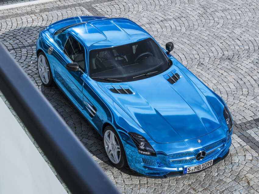 Mercedes-Benz SLS AMG Electric Drive shown in Paris: world’s most powerful production EV 134222