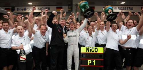 F1: Nico Rosberg wins the Chinese GP, his maiden victory and Mercedes’ first triumph since 1955!