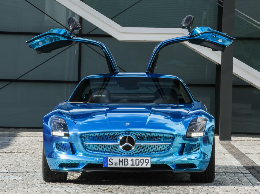 Mercedes-Benz SLS AMG Electric Drive shown in Paris: world’s most powerful production EV 134223