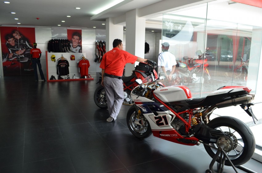Naza opens largest Ducati Centre in Asia, launches the 1199 Panigale – 195 hp, 164 kg, from RM160,888 101508