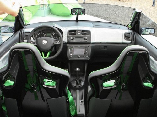 skoda rs2000 concept 3 Skoda Fabia RS2000 roadster blows the lid off things