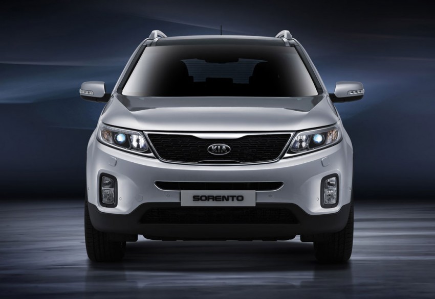 Kia Sorento SUV facelifted, interior upgraded 113454