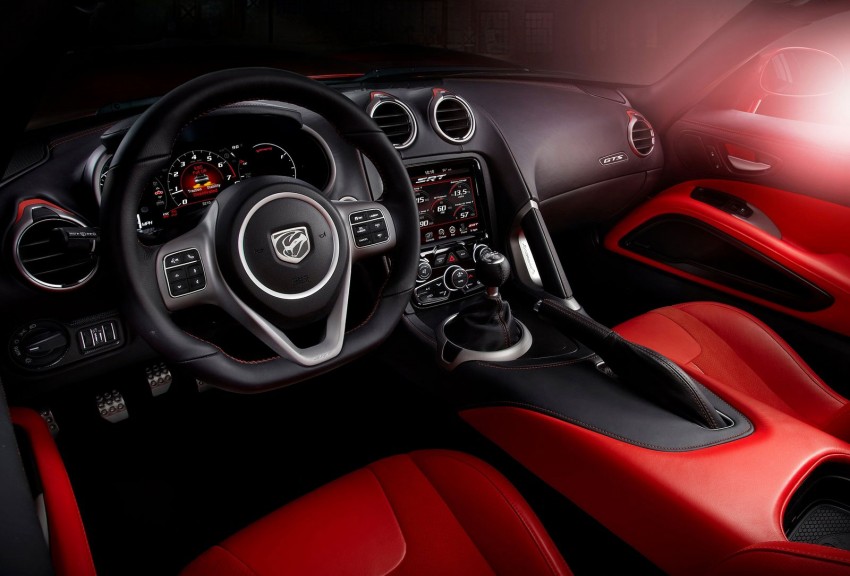 New Dodge SRT Viper – 8.4L V10, 640 hp, 814 Nm, crazy! 100876