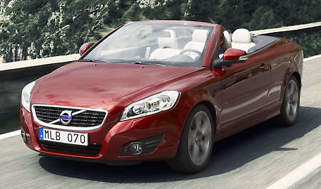 Volvo introduces new five-pot diesel, upgrades T6 engine