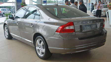 Volvo S80 2.5T facelift – extra 31 bhp, 40 Nm and safety kit