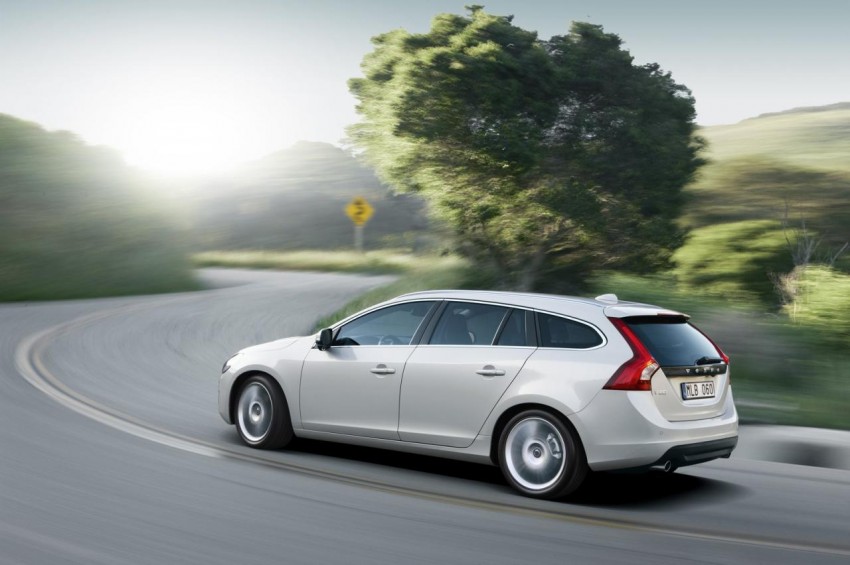 Volvo V60 launched – RM230k for T4, RM269k for T5, CKD 83744