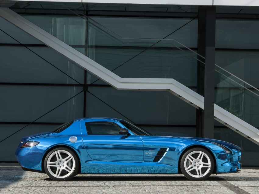 Mercedes-Benz SLS AMG Electric Drive shown in Paris: world’s most powerful production EV 134227