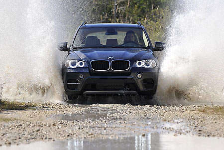 E70 BMW X5 gets the mid-life LCI treatment!