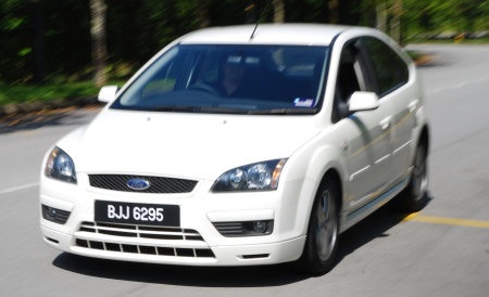 Ford Focus 2.0S First Impression Test Drive 