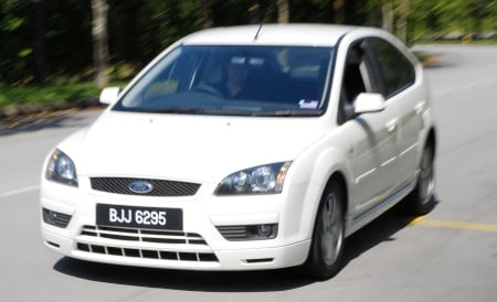 Ford Focus 2.0S First Impression Test Drive 