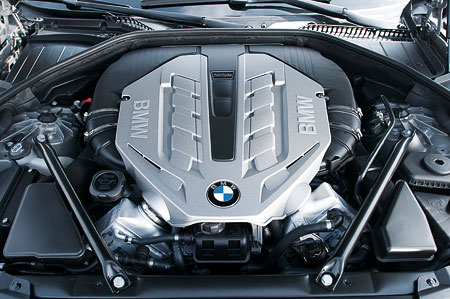 BMW F01