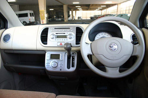 All photos, interior and exterior Nissan Moco I 5-door Hatchback 2001