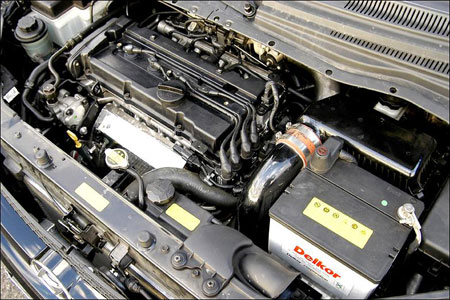Аккумулятор купить гетц. Двигатель Хендай Гетц 1.6. Двигатель Хендай Гетц 1.4. Hyundai Getz 1.4 моторный отсек. Хендай Гетц 1.4 автомат.
