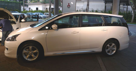 Mitsubishi Grandis