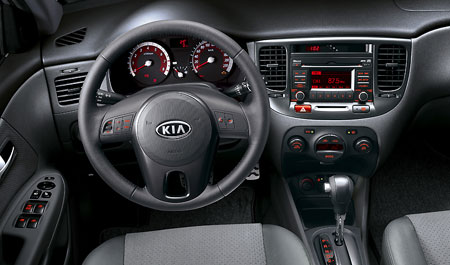 Kia Rio gets facelifted with the Schreyer grille - paultan.org