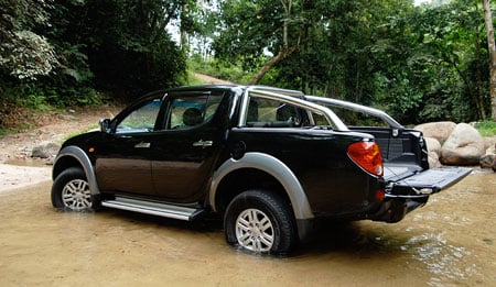 Mitsubishi Triton 3.2