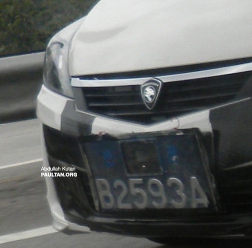 Proton Exora with updated design spotted near Ayer Hitam?