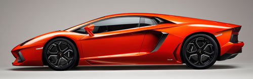 Lamborghini Aventador revealed: 700 hp V12, rich with CF