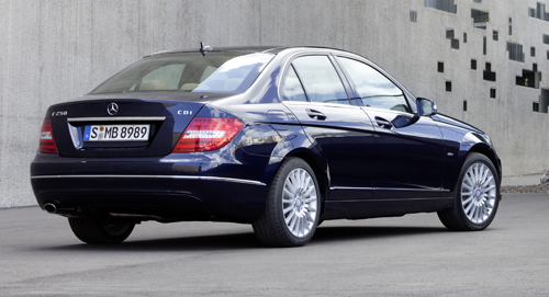 W204 Mercedes-Benz C-Class gets big facelift for 2011