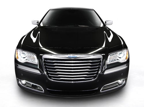 Detroit 2011: New Chrysler 300 leaves his grille behind!